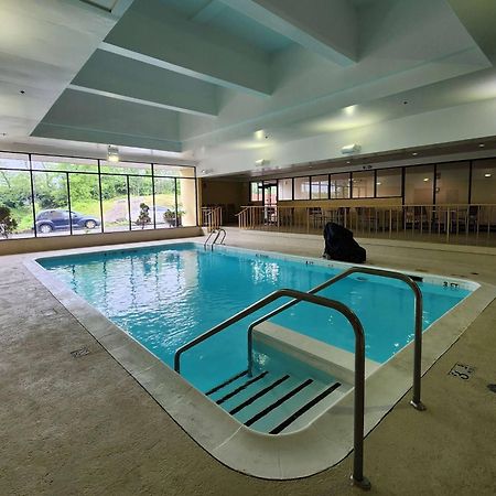 La Quinta By Wyndham Stamford / New York City Exterior photo