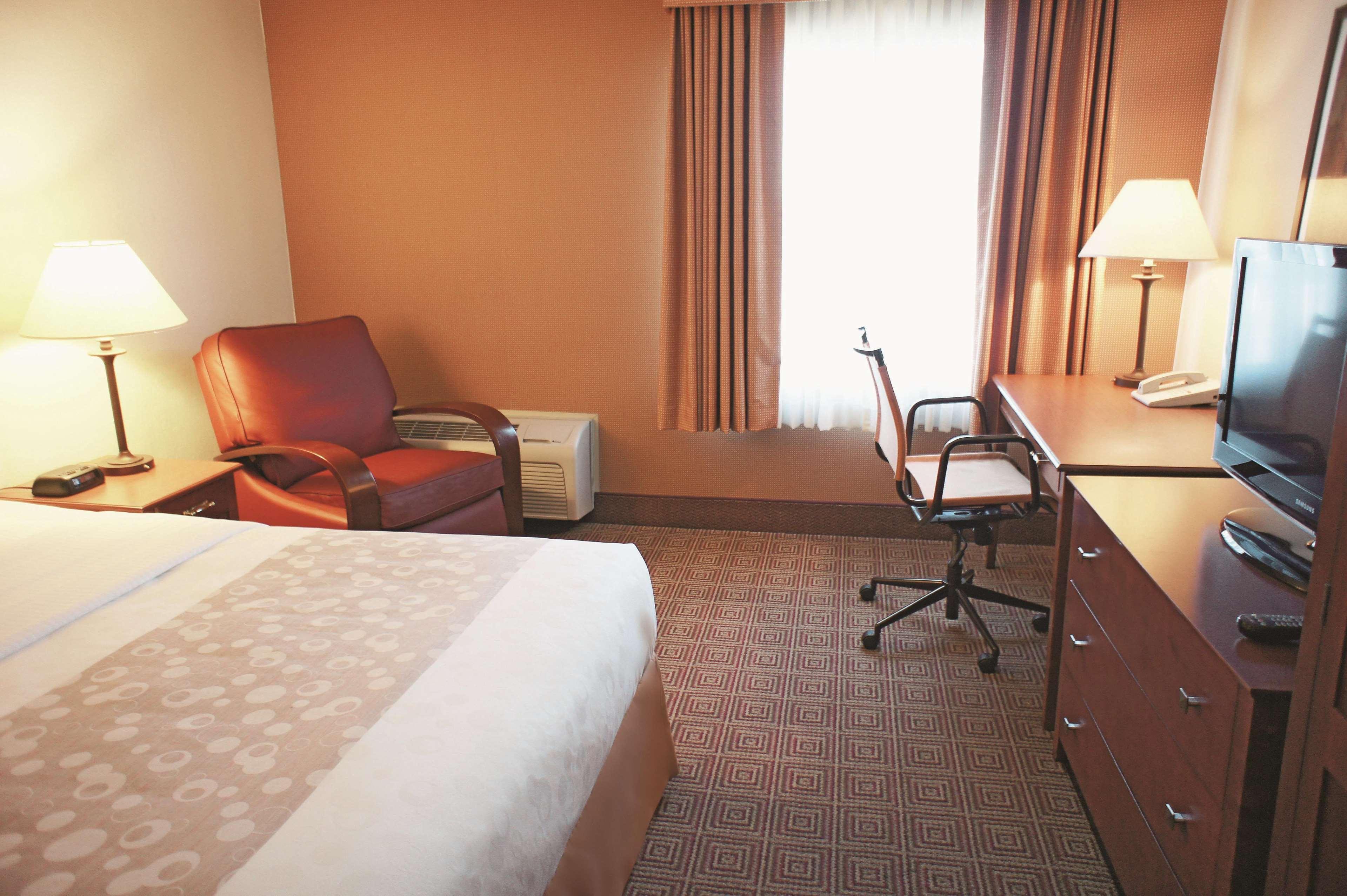 La Quinta By Wyndham Stamford / New York City Exterior photo