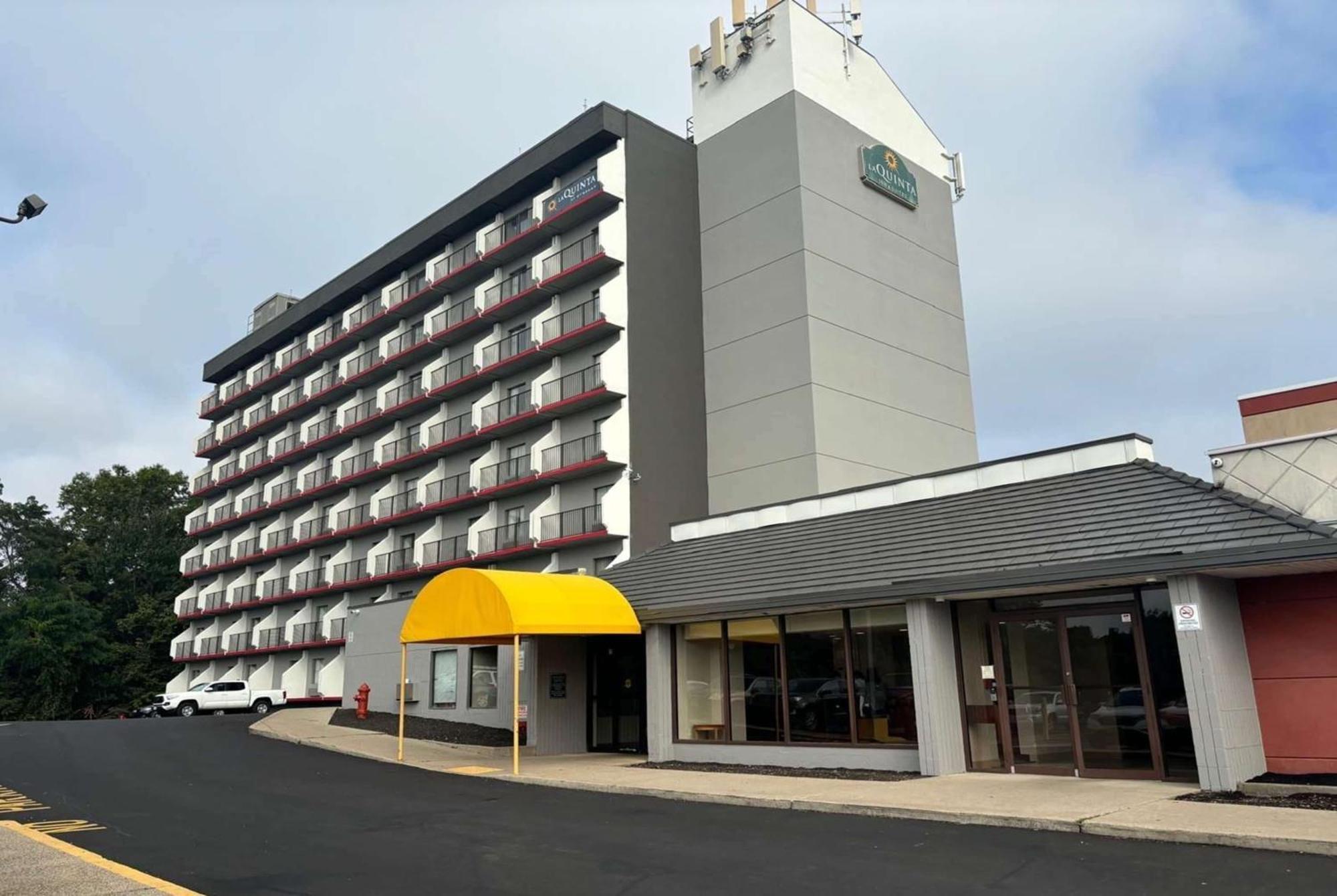 La Quinta By Wyndham Stamford / New York City Exterior photo