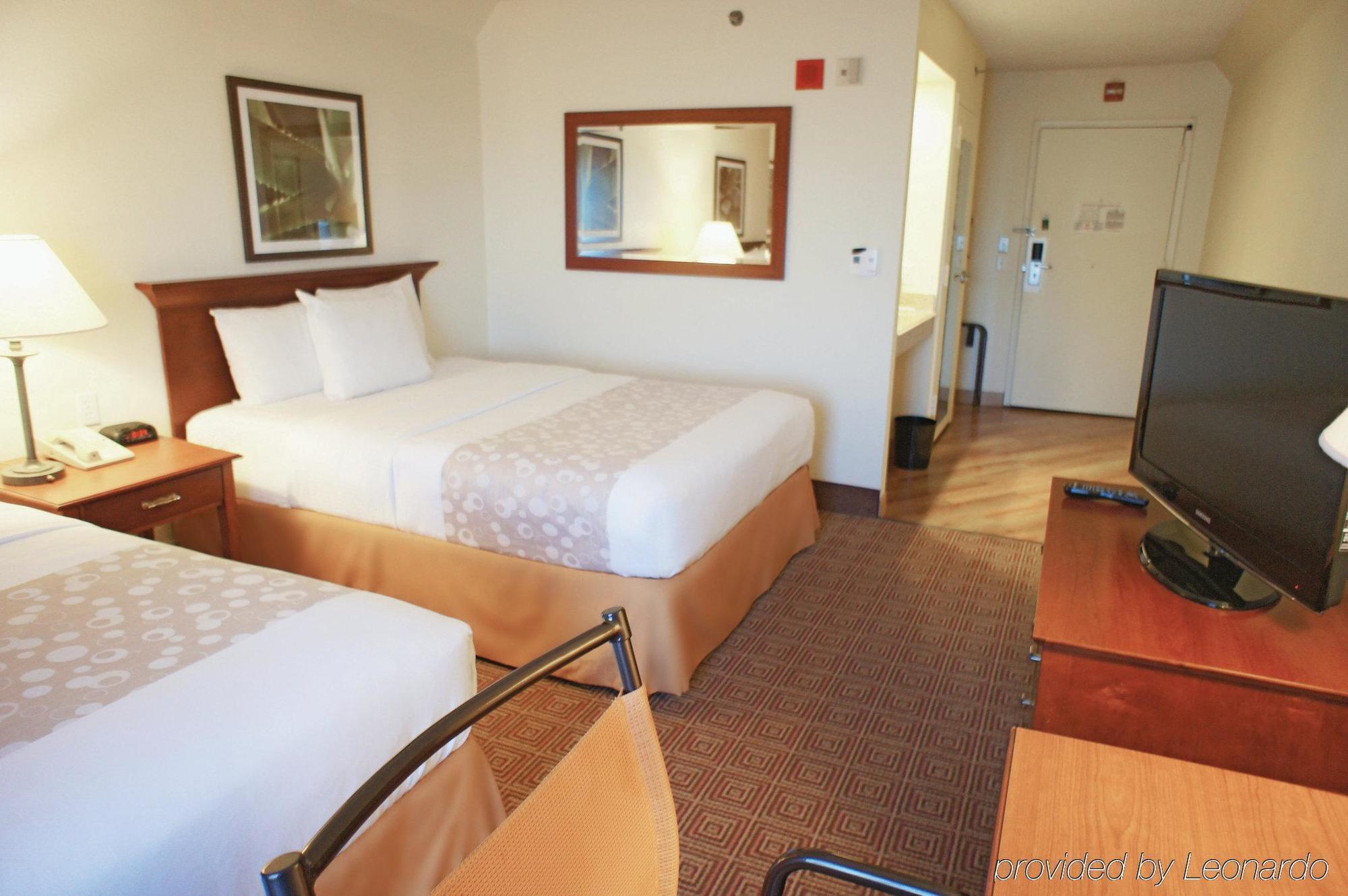 La Quinta By Wyndham Stamford / New York City Exterior photo