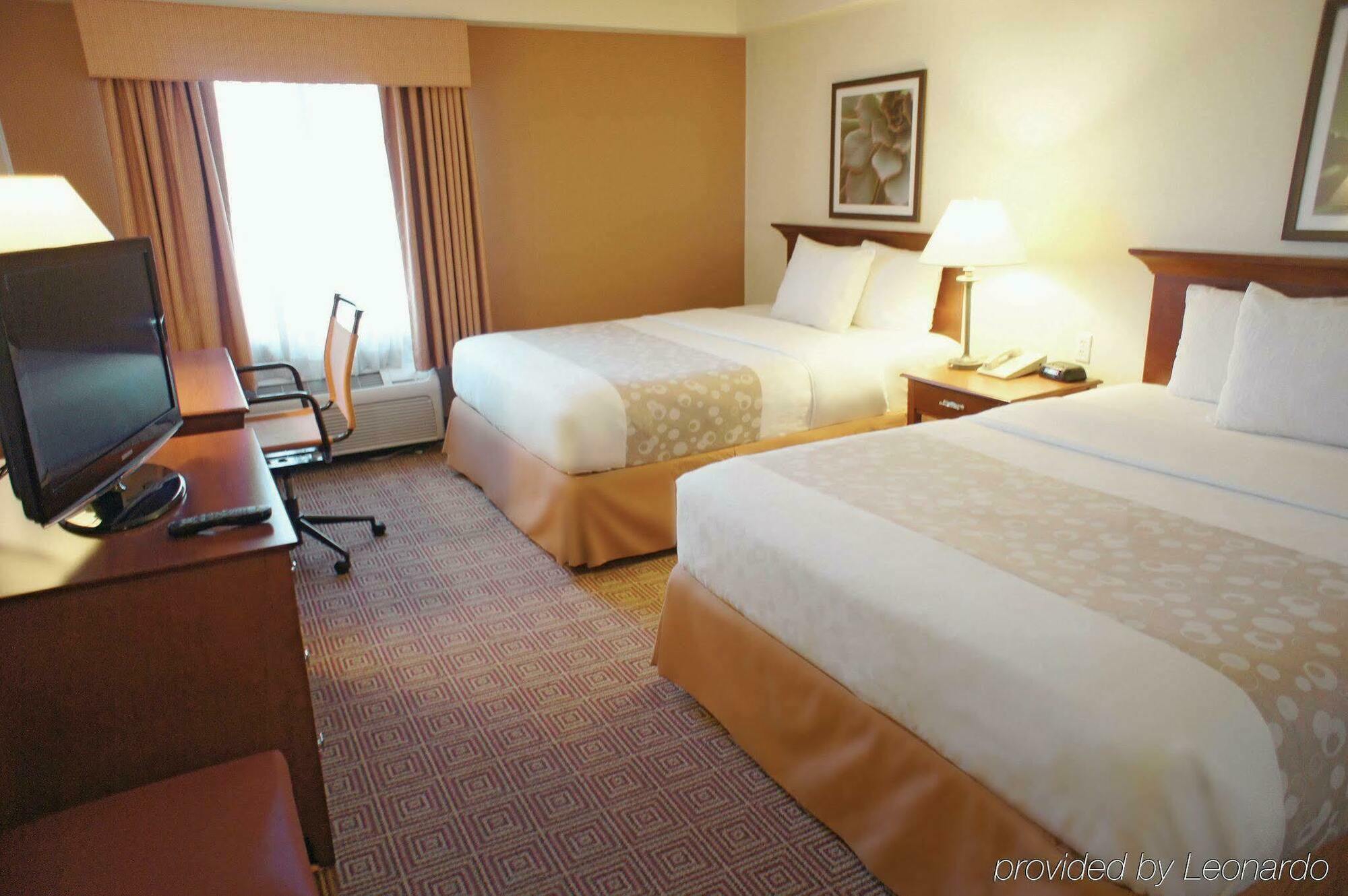 La Quinta By Wyndham Stamford / New York City Exterior photo